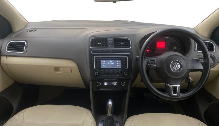 2014 Volkswagen Vento HIGHLINE PETROL AT, Petrol, Automatic, 92,209 km, Dashboard