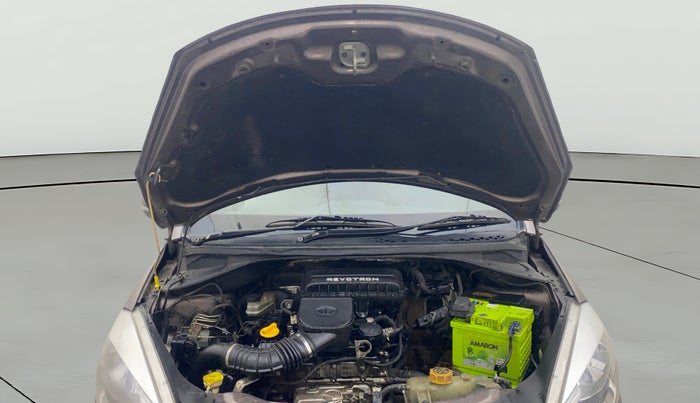 2016 Tata Tiago XZ PETROL, Petrol, Manual, 97,079 km, Open Bonet