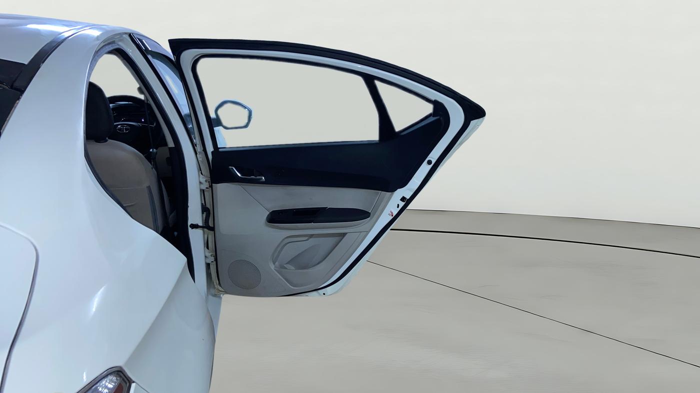 2022 Tata TIGOR XZA PLUS PETROL, Petrol, Automatic, 49,049 km, RHS Rear Door