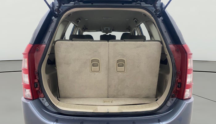 2016 Mahindra XUV500 W6, Diesel, Manual, 84,507 km, Boot Open Zoomed View