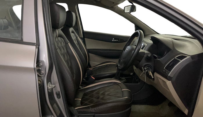 2013 Hyundai i20 MAGNA (O) 1.2, Petrol, Manual, 49,620 km, Right Side Front Door Cabin