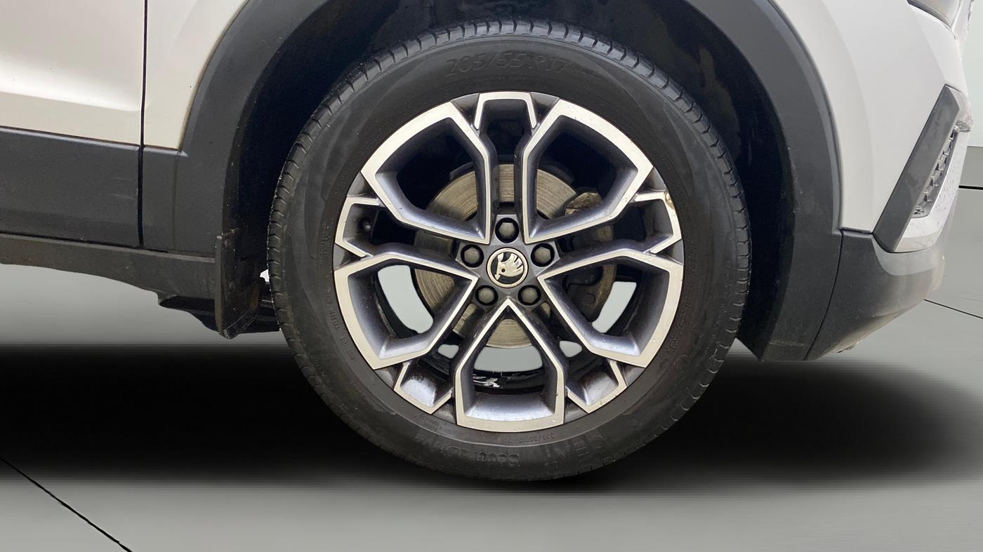 2021 Skoda KUSHAQ STYLE 1.0L TSI MT, Petrol, Manual, 1,02,904 km, Right Front Wheel