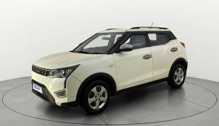 2022 Mahindra XUV300 W8 (O) 1.2 PETROL AMT, Petrol, Automatic, 80,718 km, Left Front Diagonal