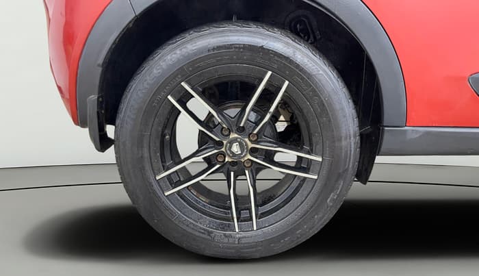 2019 Tata NEXON XMA PETROL, CNG, Automatic, 97,713 km, Right Rear Wheel