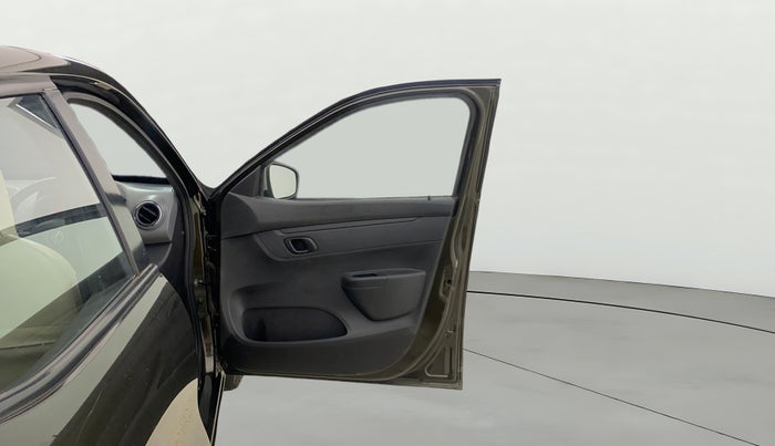 2017 Renault Kwid RXT 1.0 AMT (O), Petrol, Automatic, 13,156 km, RHS Front Door