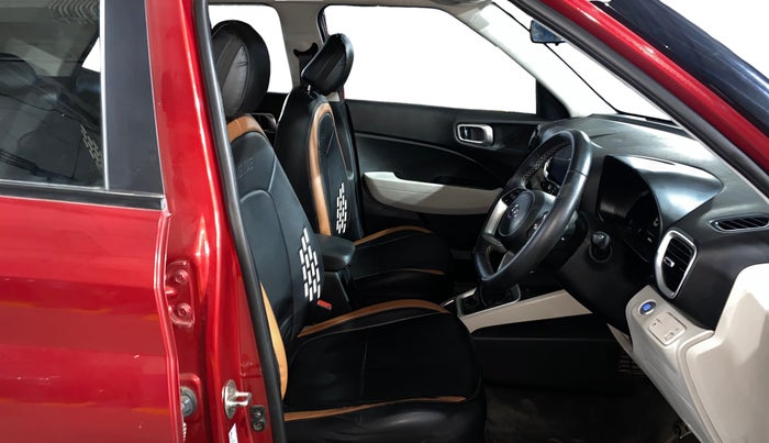 2022 Hyundai VENUE SX 1.5 CRDI DUAL TONE, Diesel, Manual, 84,540 km, Right Side Front Door Cabin