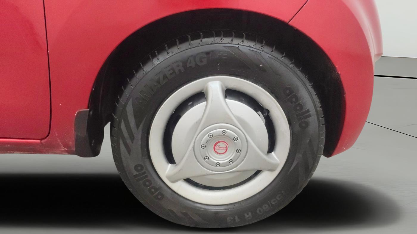 2018 Datsun Redi Go T(O) 1.0, Petrol, Manual, 1,04,849 km, Right Front Wheel