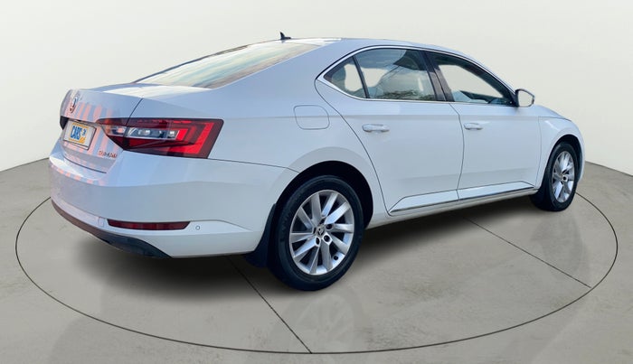 2018 Skoda Superb L&K 1.8 TSI AT, Petrol, Automatic, 82,308 km, Right Back Diagonal