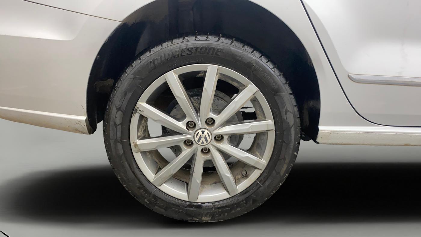 2019 Volkswagen Vento HIGHLINE PLUS 1.5 AT, Diesel, Automatic, 62,263 km, Right Rear Wheel