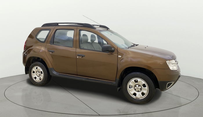 2014 Renault Duster RXE PETROL, Petrol, Manual, 57,039 km, Right Front Diagonal