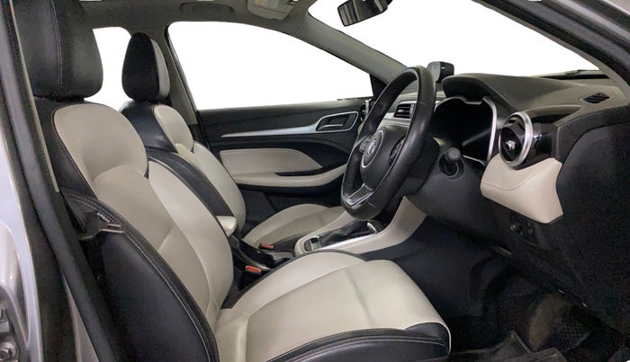 2022 MG ASTOR SHARP 1.5 CVT, Petrol, Automatic, 29,363 km, Right Side Front Door Cabin