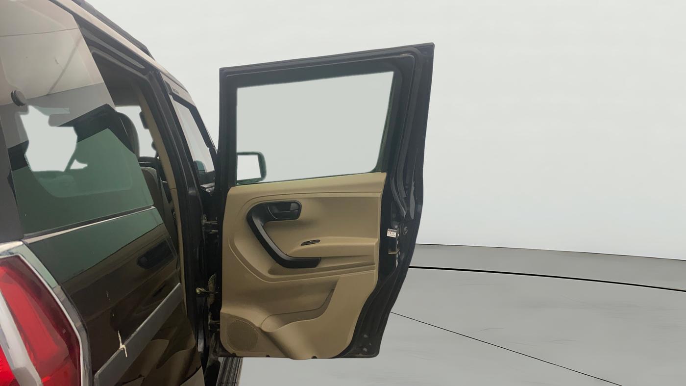 2023 Mahindra BOLERO NEO N 4, Diesel, Manual, 18,923 km, RHS Rear Door