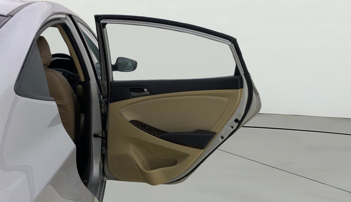 2016 Hyundai Verna 1.6 VTVT SX, Petrol, Manual, 94,141 km, RHS Rear Door