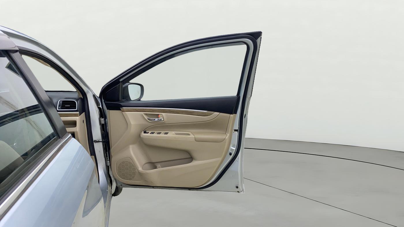 2023 Maruti Ciaz ALPHA  AT 1.5 SHVS PETROL, Petrol, Automatic, 37,327 km, RHS Front Door