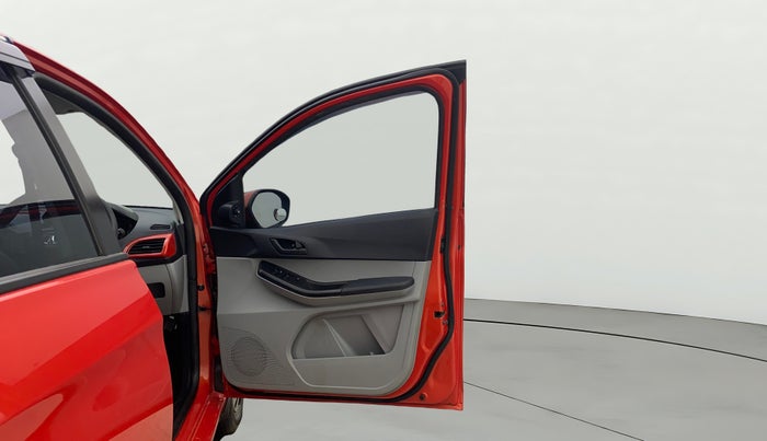 2020 Tata Tiago XZ PETROL, Petrol, Manual, 23,480 km, RHS Front Door