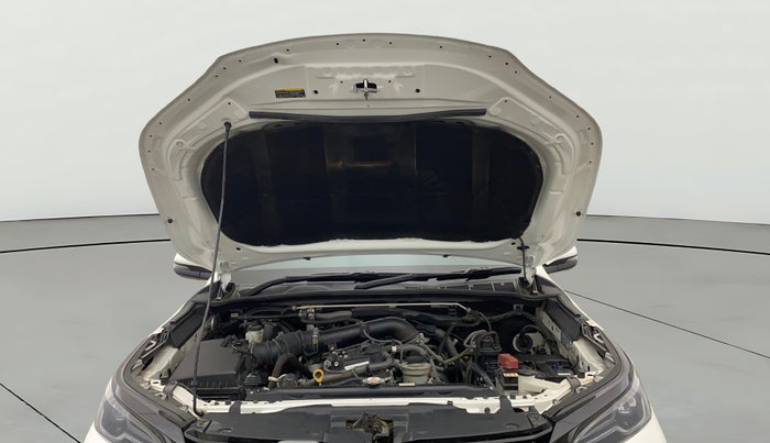 2024 Toyota Fortuner 4X2 MT 2.7 PETROL, Petrol, Manual, 22,651 km, Open Bonet