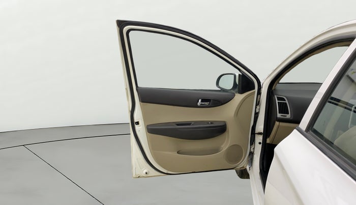 2013 Hyundai i20 SPORTZ 1.2, Petrol, Manual, 98,565 km, LHS Front Door