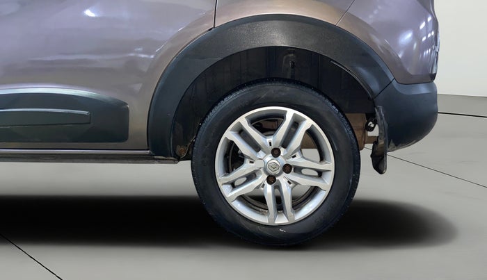 2022 Renault TRIBER RXZ, Petrol, Manual, 30,003 km, Left Rear Wheel