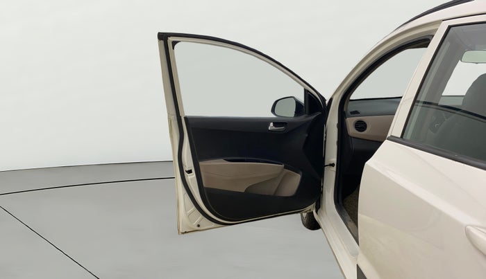 2016 Hyundai Grand i10 SPORTZ 1.2 KAPPA VTVT, CNG, Manual, 68,269 km, LHS Front Door