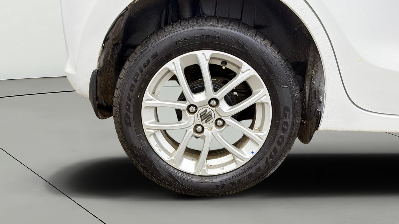 2018 Maruti Swift ZXI AMT, Petrol, Automatic, 51,329 km, Right Rear Wheel