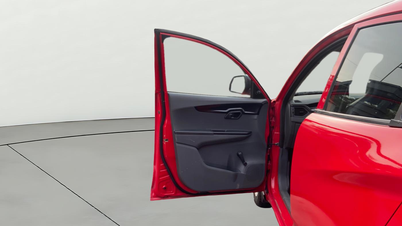 2019 Mahindra KUV 100 NXT K2 P 6 STR, Petrol, Manual, 40,324 km, LHS Front Door