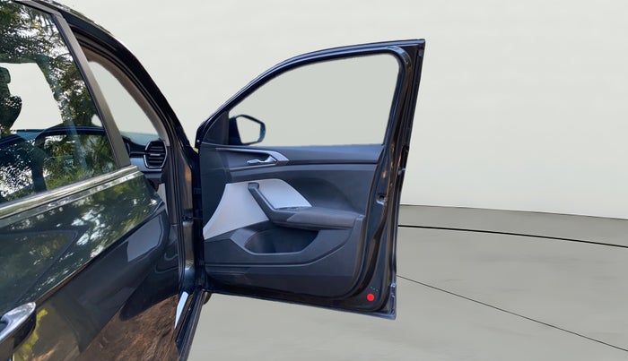 2023 Skoda KUSHAQ AMBITION 1.0L TSI MT, Petrol, Manual, 65,263 km, RHS Front Door