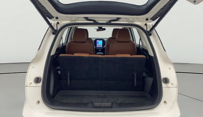 2021 MG HECTOR PLUS SHARP 2.0 DIESEL TURBO MT 6-STR, Diesel, Manual, 72,170 km, Boot Open Zoomed View