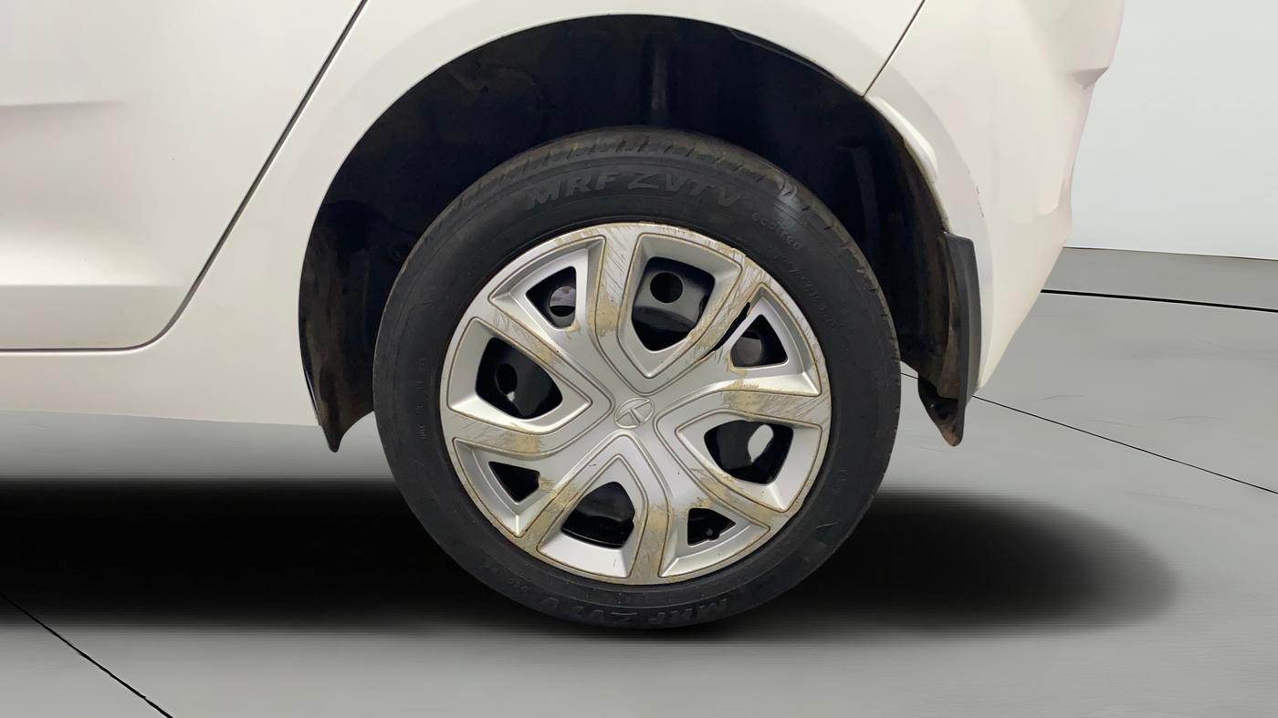2022 Tata ALTROZ XM PLUS PETROL, Petrol, Manual, 79,466 km, Left Rear Wheel