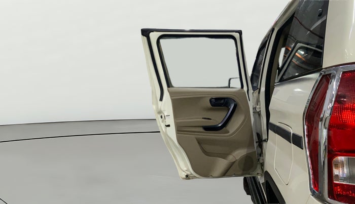 2022 Mahindra BOLERO NEO N 8, Diesel, Manual, 62,908 km, LHS Rear Door