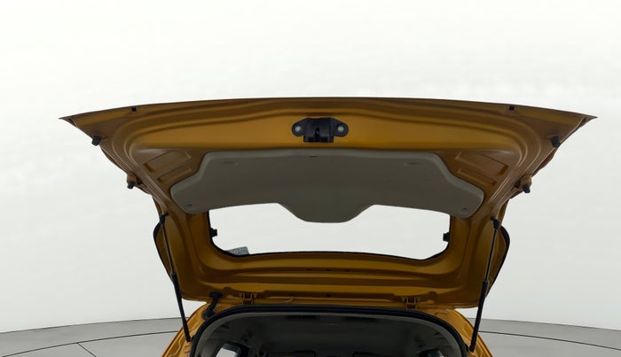 2020 Renault TRIBER RXZ AMT, Petrol, Automatic, 76,244 km, Boot Door Open