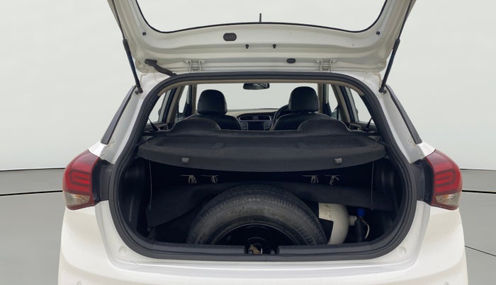 2020 Hyundai Elite i20 SPORTZ PLUS 1.2, CNG, Manual, 87,354 km, Boot Open Zoomed View