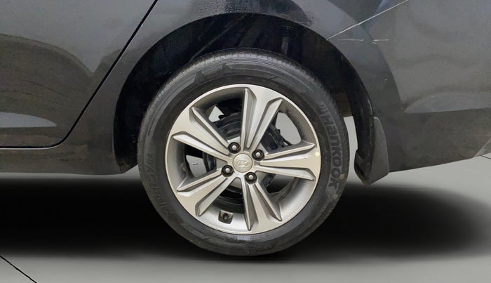 2017 Hyundai Verna 1.6 VTVT SX O, Petrol, Manual, 64,229 km, Left Rear Wheel