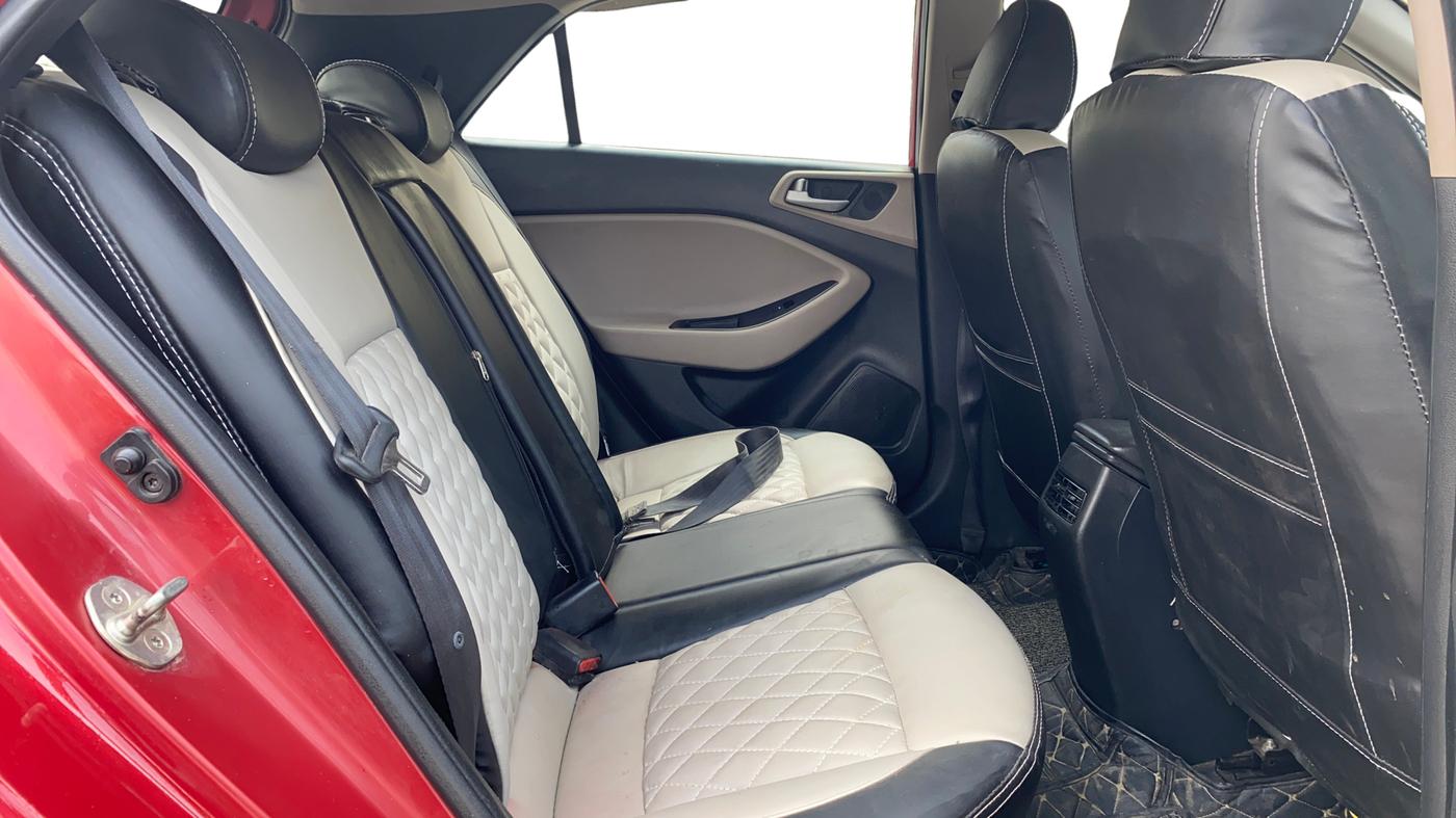 2019 Hyundai Elite i20 ASTA 1.2 (O), Petrol, Manual, 48,369 km, Right Side Rear Door Cabin