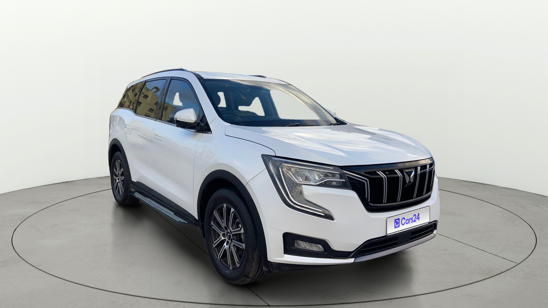 2025 Mahindra XUV700 2021-2026 AX 7 LUXURY P AT 7 STR