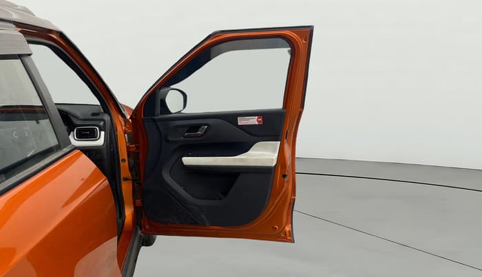 2022 Tata PUNCH CREATIVE AMT 1.2 RTN DUAL TONE, Petrol, Automatic, 20,806 km, RHS Front Door