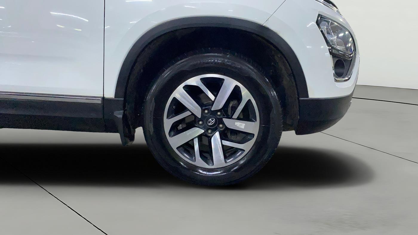2022 Tata Harrier XZ SUNROOF 2.0L, Diesel, Manual, 46,528 km, Right Front Wheel