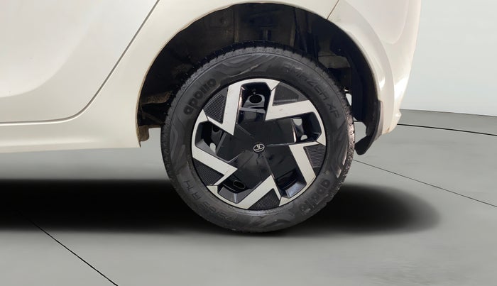 2025 Tata Tiago XM CNG, CNG, Manual, 18,190 km, Left Rear Wheel
