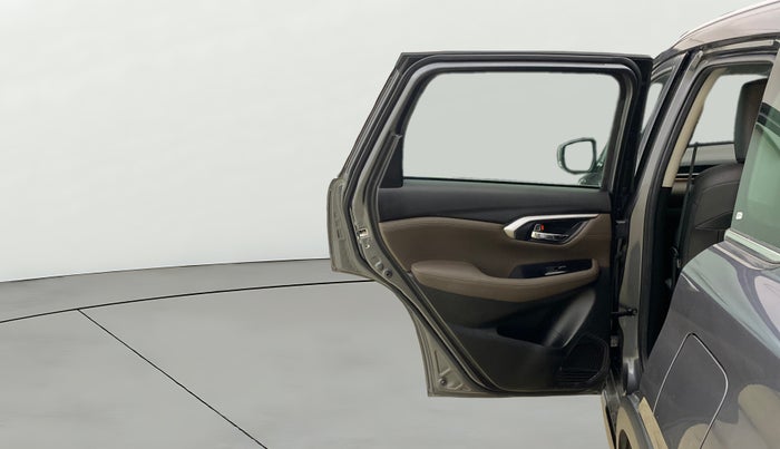 2023 Toyota URBAN CRUISER HYRYDER V HYBRID, Hybrid, Automatic, 21,588 km, LHS Rear Door