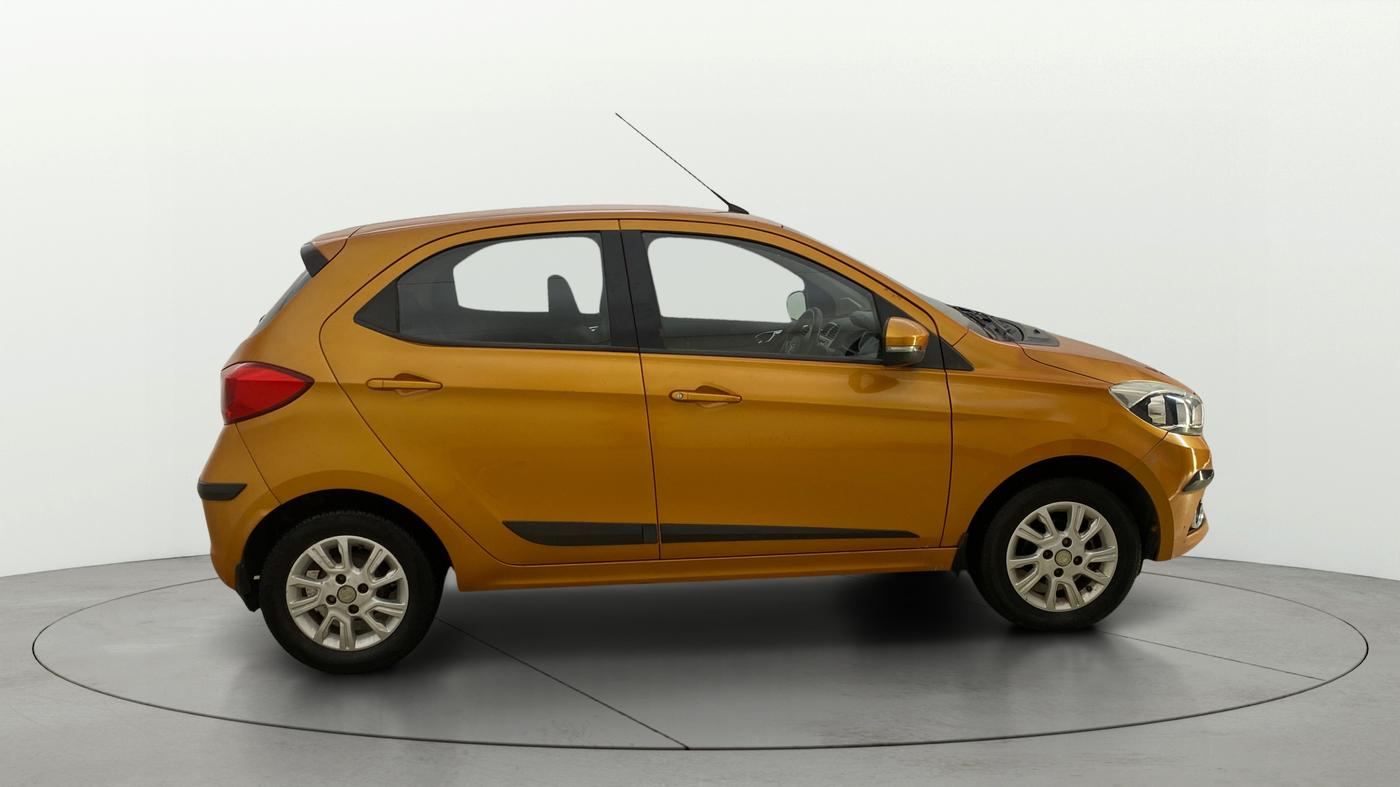 2016 Tata Tiago XZ PETROL, Petrol, Manual, 11,671 km, Right Side View
