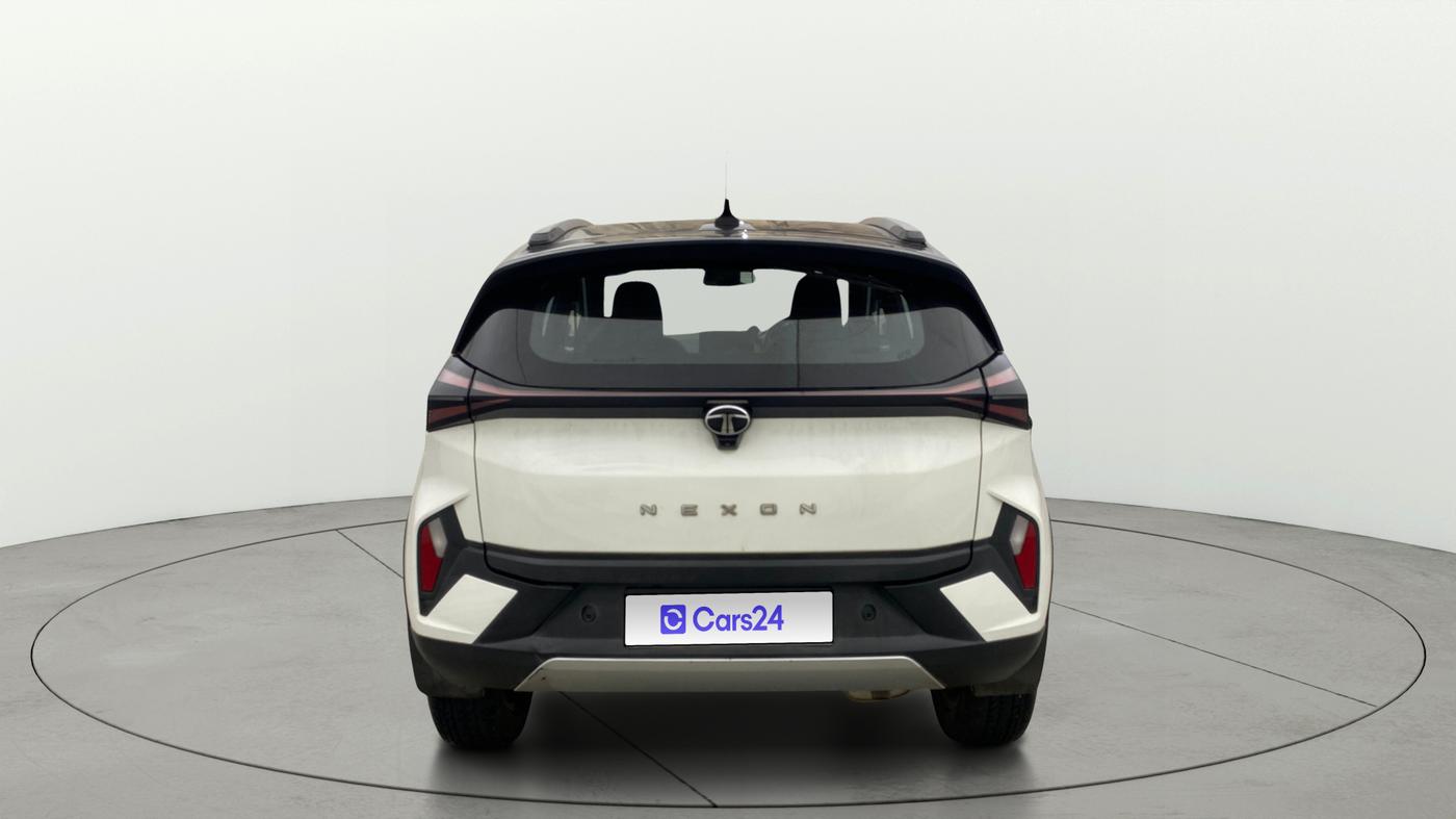 2024 Tata NEXON FEARLESS + SUNROOF DCA DUAL TONE 1.2 PETROL, Petrol, Automatic, 12,643 km, Back/Rear