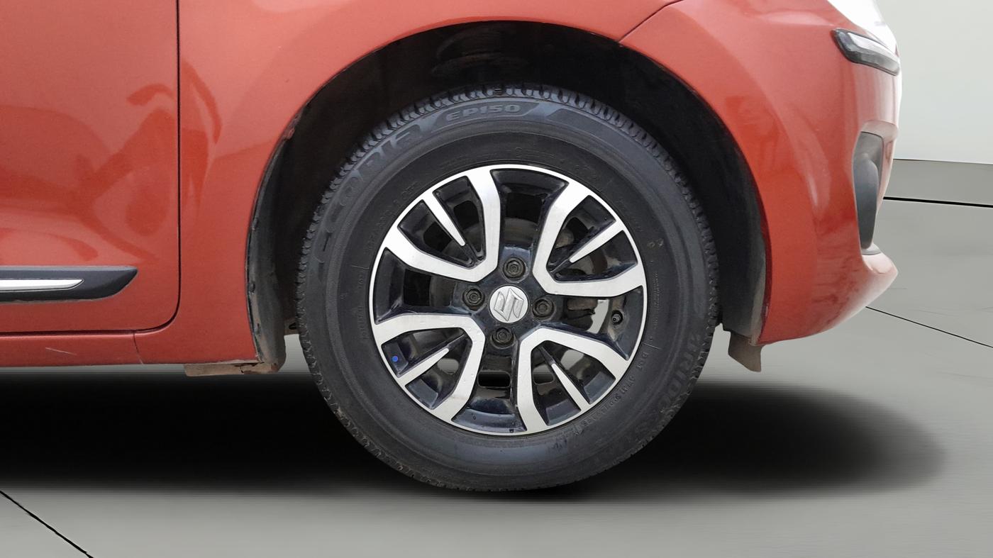 2020 Maruti Swift VXI, Petrol, Manual, 21,989 km, Right Front Wheel