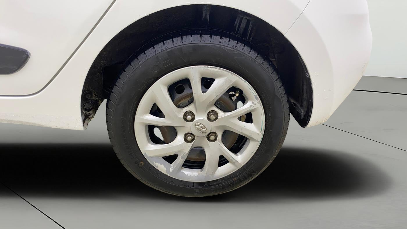 2017 Hyundai Grand i10 SPORTZ (O) 1.2 U2 CRDI, Diesel, Manual, 1,31,537 km, Left Rear Wheel