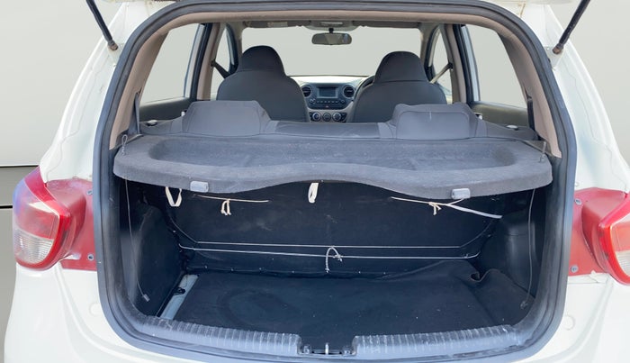 2017 Hyundai Grand i10 SPORTZ 1.2 KAPPA VTVT, Petrol, Manual, 97,124 km, Boot Open Zoomed View