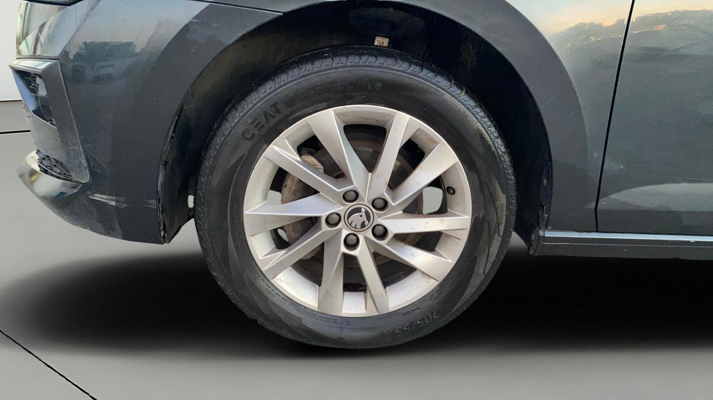 2023 Skoda SLAVIA AMBITION 1.0L TSI MT, Petrol, Manual, 56,705 km, Left Front Wheel