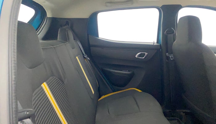 2023 Renault Kwid CLIMBER AMT 1.0, Petrol, Automatic, 24,549 km, Right Side Rear Door Cabin