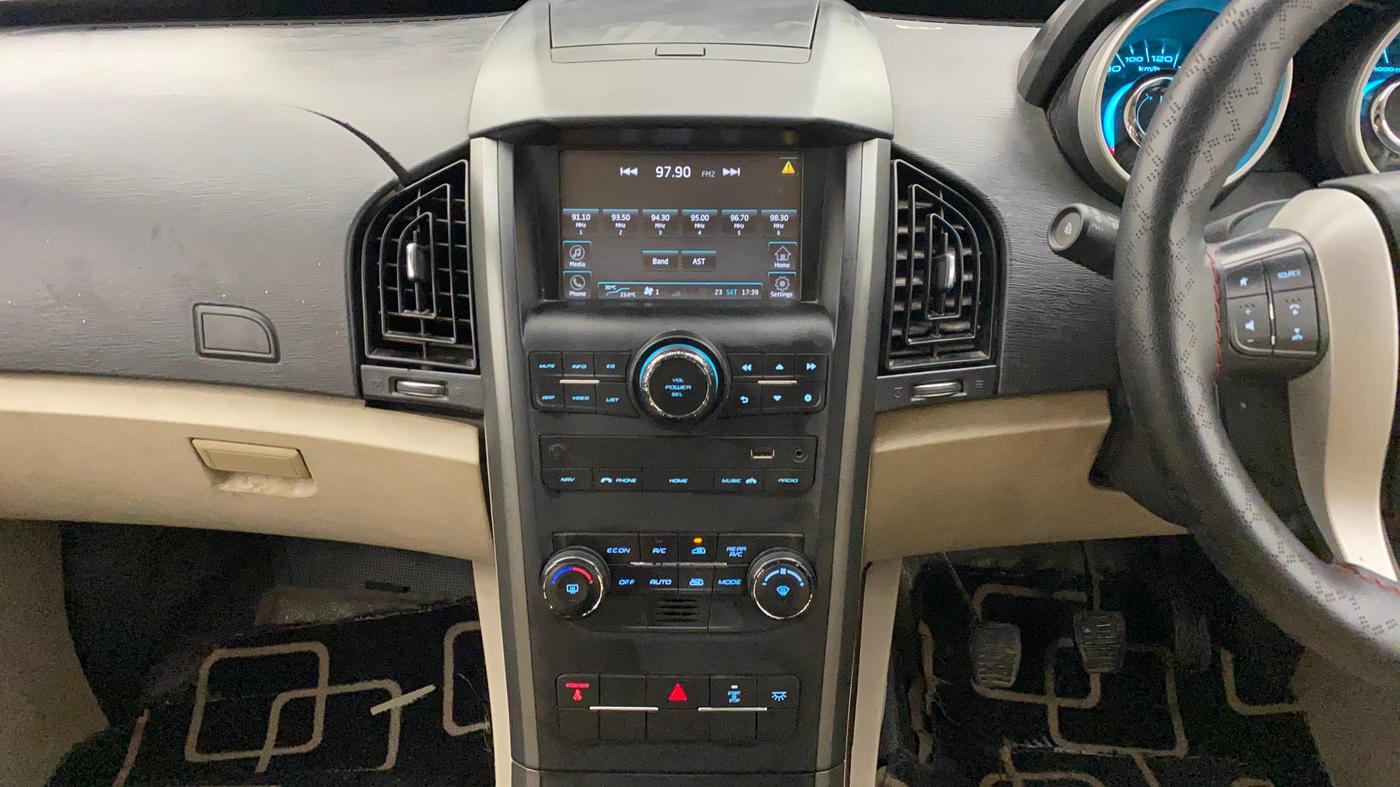 2016 Mahindra XUV500 W6, Diesel, Manual, 63,766 km, Air Conditioner