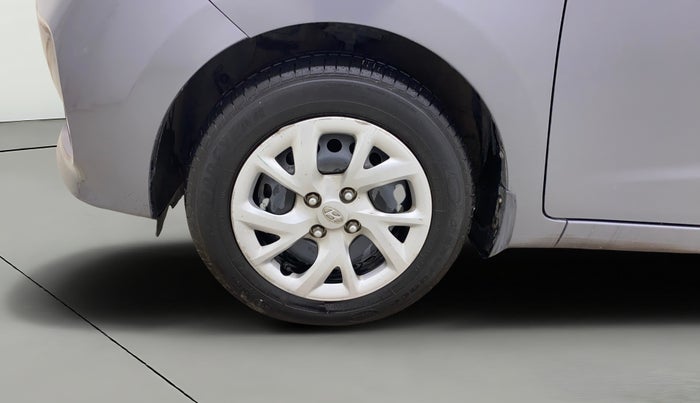 2017 Hyundai Grand i10 MAGNA AT 1.2 KAPPA VTVT, Petrol, Automatic, 33,435 km, Left Front Wheel