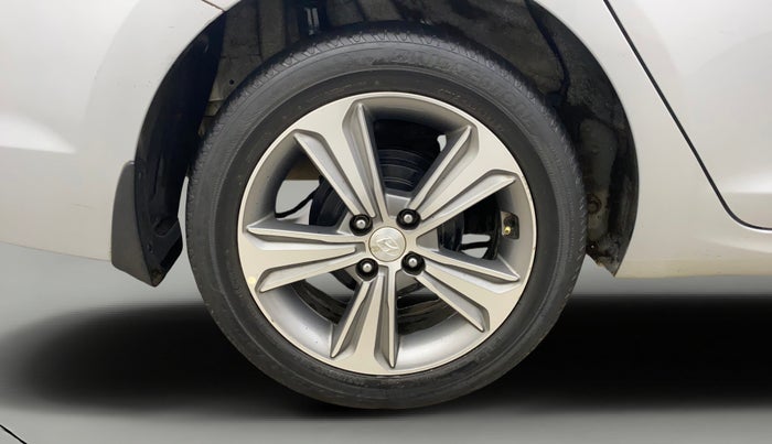 2018 Hyundai Verna 1.6 VTVT SX + AT, Petrol, Automatic, 53,311 km, Right Rear Wheel