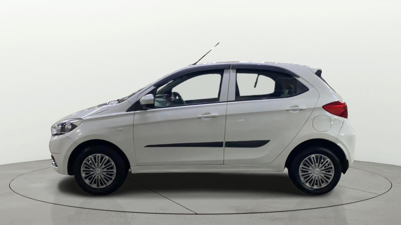 2019 Tata Tiago XT PETROL, CNG, Manual, 96,728 km, Left Side