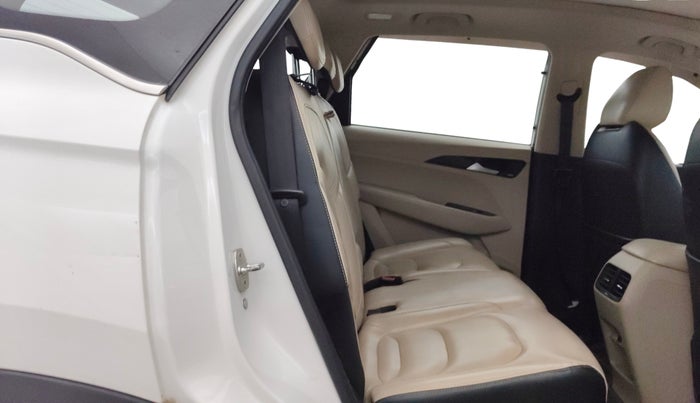 2021 MG HECTOR SHARP 1.5 DCT PETROL, Petrol, Automatic, 81,477 km, Right Side Rear Door Cabin